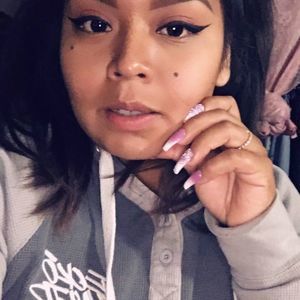 Meet your Posher, Lesli